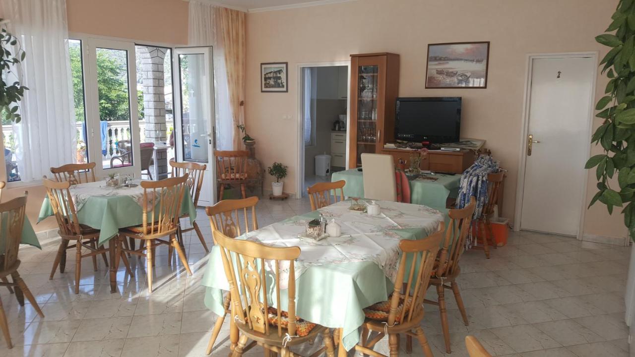 Anka Bunic Bed & Breakfast Rab Town Exterior photo