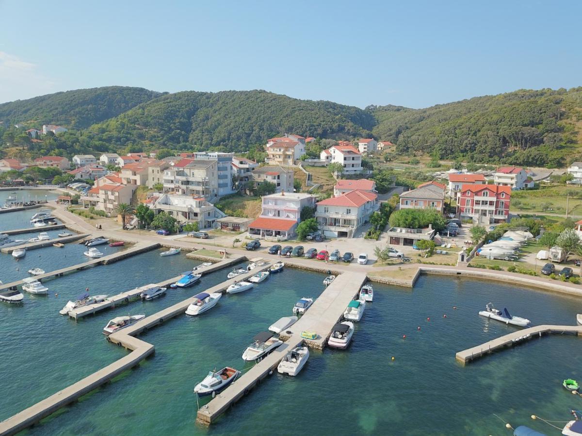 Anka Bunic Bed & Breakfast Rab Town Exterior photo