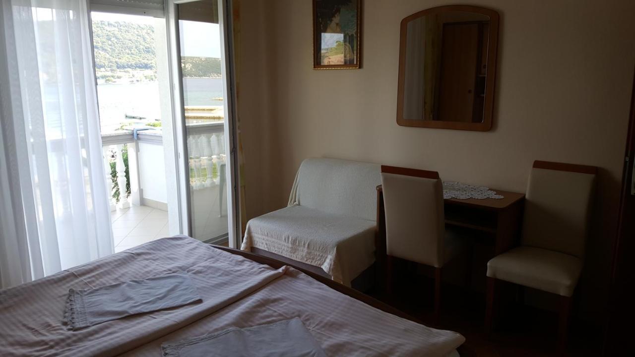 Anka Bunic Bed & Breakfast Rab Town Exterior photo