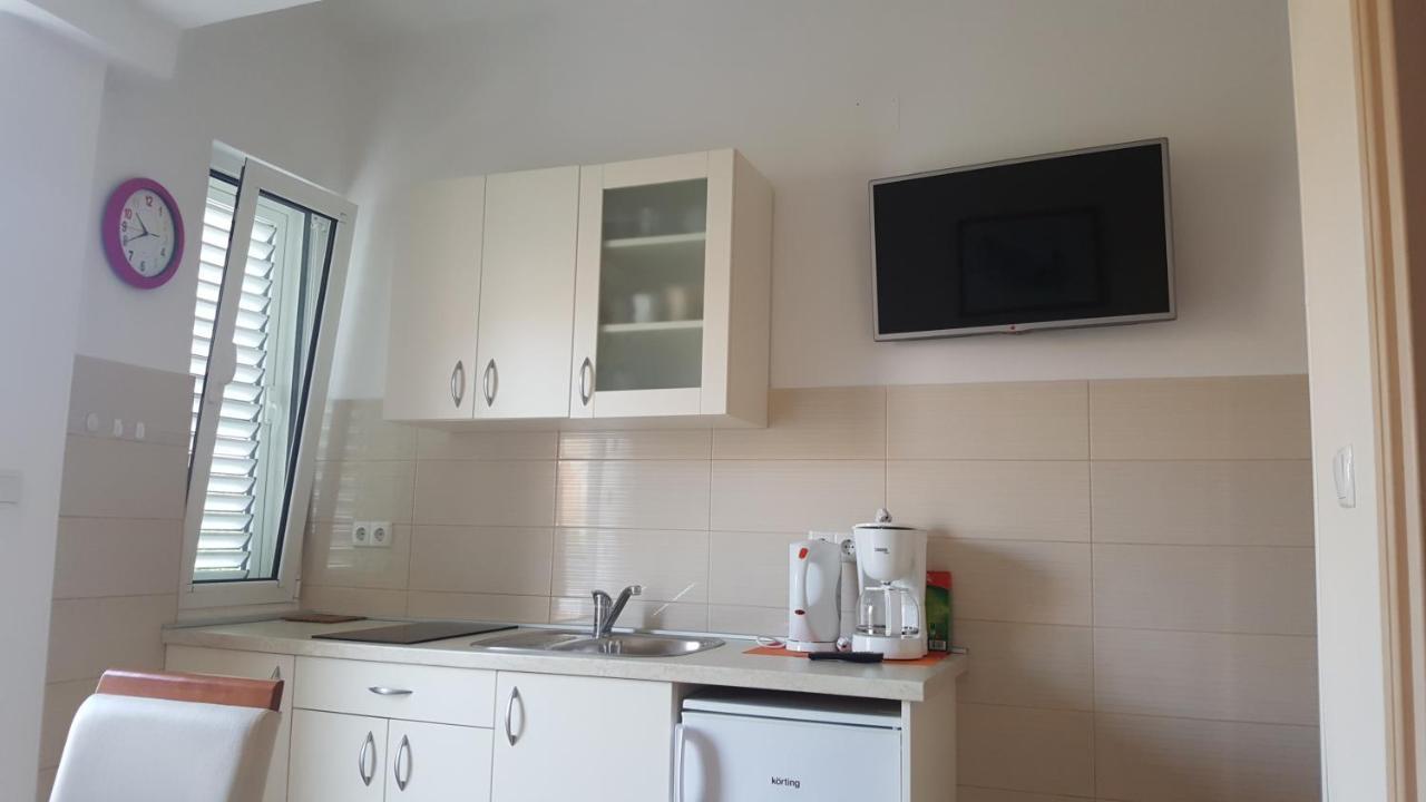 Anka Bunic Bed & Breakfast Rab Town Exterior photo